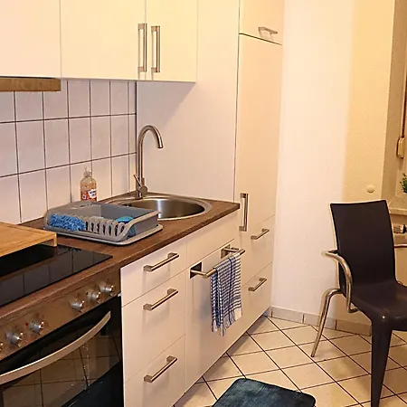 Sei Hier Gast - 1 Im Gesindehaus Warmsdorf, Zentral Zwischen Aschersleben, Bernburg Und Stassfurt