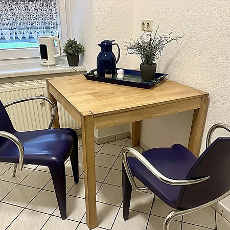 Sei Hier Gast - 1 Im Gesindehaus Warmsdorf, Zentral Zwischen Aschersleben, Bernburg Und Stassfurt *