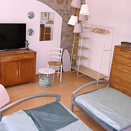 Sei Hier Gast - 1 Im Gesindehaus Warmsdorf, Zentral Zwischen Aschersleben, Bernburg Und Stassfurt Apartment *