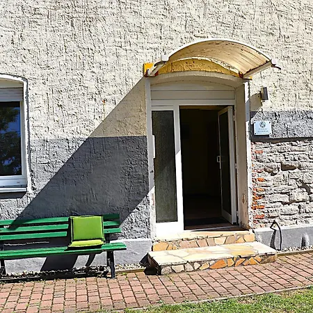 Apartment Sei Hier Gast - 1 Im Gesindehaus Warmsdorf, Zentral Zwischen Aschersleben, Bernburg Und Stassfurt